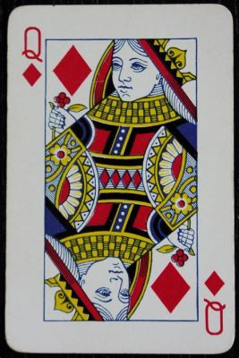  Queen of Diamonds - Ein Spiel mit Intrigen und betrügerischen Herzen!